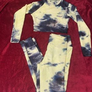 Long sleeve crop and legging set